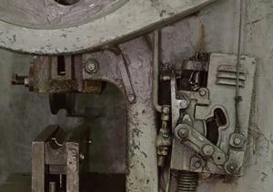 駐車場での盗難防止に防犯カメラ設置を